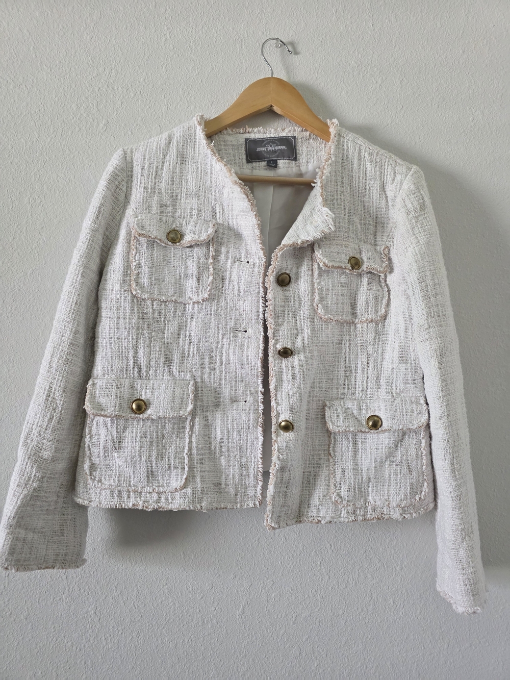Elegant Women's White Tweed Jacket with Pocket Detail